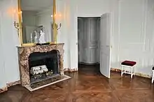 L'antichambre de Louis XV, à l'attique