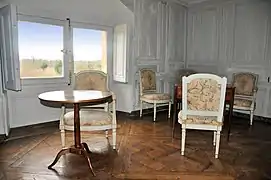 Chambre de la première femme de chambre du Petit Trianon situé à l'entresol du bâtiment.