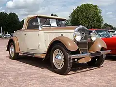 Une 301 cabriolet (1932-1934).