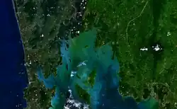 Vue satellite de la baie.