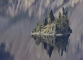 Phantom Ship sur le Crater Lake.