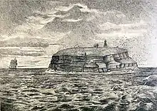 gravure d'un dessin représentant une vue depuis un bateau avec la mer, le rocher au centre, avec le phare et une maison, un ciel nuageux avec de nombreux oiseaux près de la falaise de l'îlot, et à gauche à l'horizon un voilier avec des voiles carrées