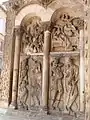 Portail de l'église à Moissac, la femme aux serpents et au crapaud est en bas à droite