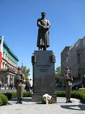 Image illustrative de l’article Plac Józefa Piłsudskiego (Varsovie)
