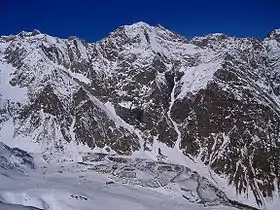 La station de ski de Piau-Engaly et le pic de Bugatet.