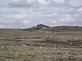 Le pic vu du sud-ouest depuis les landes du plateau de l'Aubrac.