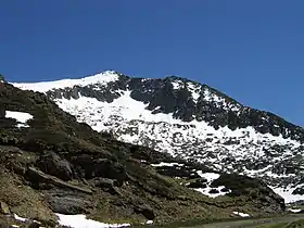 Vue du pic de Séron (à droite) et du pic de Gérac (à gauche).