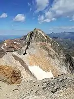 Vue du pic du Thabor depuis le sommet du mont Thabor.