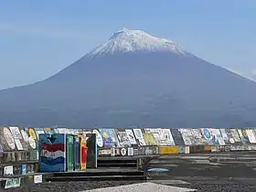 Le Pico vu du port de Horta.