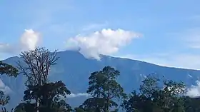 Vue du Pico Basilé dans les nuages.