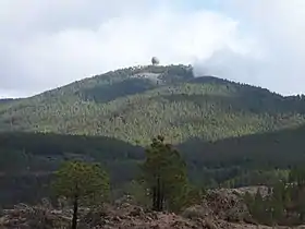 Vue du pic de las Nieves et son antenne militaire