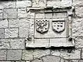 Blason sur la porte du Gard.