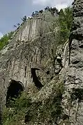 Tunnel de Moutier III, à gauche de l'image.