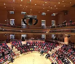 Description de l'image Pierre-Boulez-Saal-Franzoesische-Str-Berlin-Mitte-12-2017b.jpg.