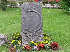 Une pierre provenant de l'ancienne abbaye