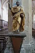 Statue de saint Pierre en bois doré.