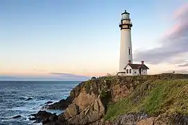 Phare de Pigeon Point, dans le comté de San Mateo. Mis en service en 1872.