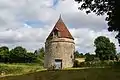 Le pigeonnier du château.