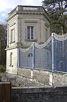 Pavillon d'entrée du domaine