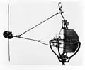 Le Pillsbury Current Meter, conçu en 1876 par Pillsbury et utilisé dans une étude du Gulf Stream. En 1885, cet instrument a été utilisé dans le détroit de Floride à une profondeur de 640 mètres.