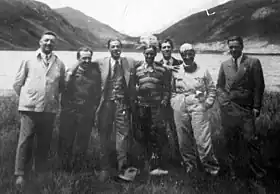 Photo des pilotes Alfa Romeo dans le col de Larche en 1930.