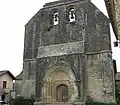 La façade de la collégiale Saint-Barthélémy.