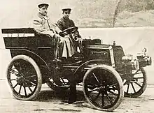 Pinson, sur Panhard 16 hp M4I 4,4 L. - victoire à la Coupe-Challenge Chauchard 1900 de l'A.V.C.N.A (3 partants tourisme de l'A.V.C.N.A, ou Coupe de Nice, en prélude à la semaine de Nice de mars).