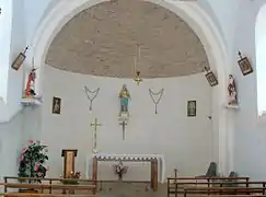 L'intérieur de la chapelle de Pisançon.