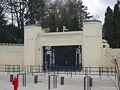 L'entrée de la Piscine.