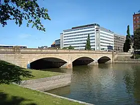 Pitkäsilta.