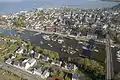 Vue aérienne d'une portion de Port Rhu, à Douarnenez avec le viaduc à droite