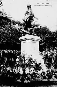 Statue de Pléville-Le-Pelley à Granville (1907) : œuvre de Jean Magrou, déposée en 1942 pour être fondue