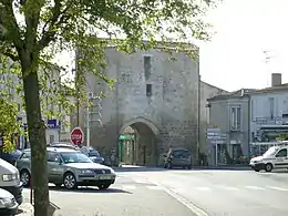 Fortifications de Pont-l'Abbé-d'ArnoultPoterne