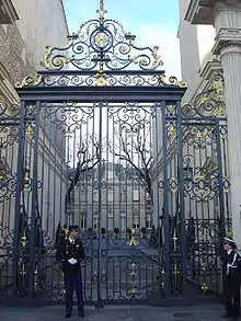 Le portail de l'hôtel de Beauvau, siège du ministère de l'Intérieur.