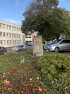 Place Edouard Mazé, Brest. Plaque à sa mémoire, posée par la CGT.