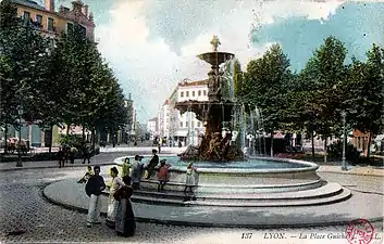 Fontaine de la place Guichard, Lyon, aujourd'hui disparue.