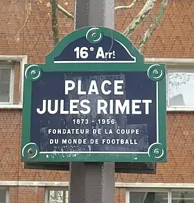 Voir la plaque.