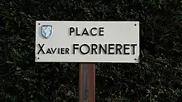photographie de panneau de signalisation place Xavier Forneret