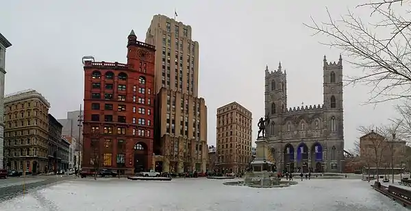 La basilique et le monument à Maisonneuve.