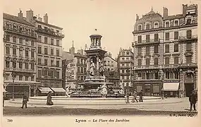 La place des Jacobins, vers 1900.