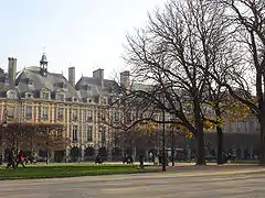 Place des Vosges.