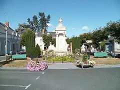 Le monument aux morts en 2012.