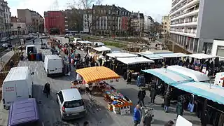 Le marché de Neudorf à Strasbourg.