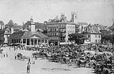 La place du marché et la Grenette à la fin du XIXe siècle.