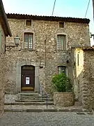 Ancien presbytère : salle d'expositions.