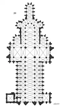 Plan de niveau du rez-de-chaussée d'un édifice en croix.