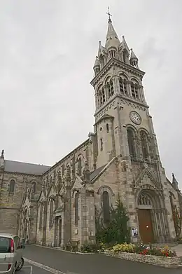 L'église Saint-Sauveur.