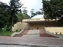 Entrée du Planétarium.