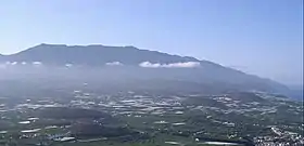 La Cumbre Vieja vue depuis Tazacorte au nord-ouest.