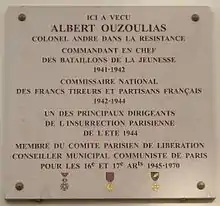Plaque en hommage à Albert Ouzoulias au no 9.